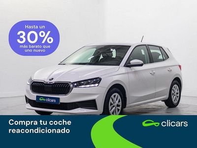 Usado Skoda Fabia Ambition 80 CV (58 kW) 2022 Blanco Utilitario