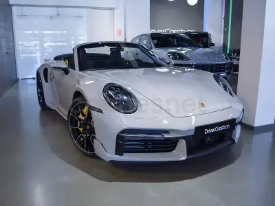 Usado Porsche 911 Turbo S Cabriolet 650 CV (478 kW) 2024 Gris / plata Descapotable
