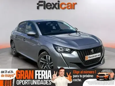 Usado Peugeot 208 Allure 100 CV (73 kW) 2021 Gris Utilitario