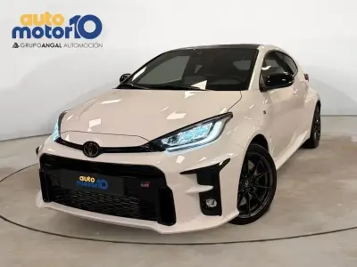 Usado Toyota Yaris 261 CV (191 kW) 2021 Blanco Utilitario