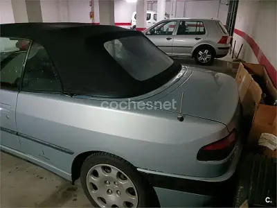 Usado Peugeot 306 Cabriolet 90 CV (66 kW) 2001 Gris / plata Descapotable