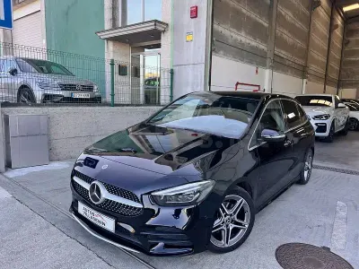 Usado Mercedes B200 150 CV (110 kW) 2020 Negro Utilitario