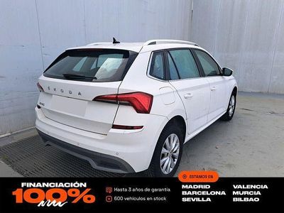 Usado Skoda Kamiq Ambition 110 CV (80 kW) 2021 Blanco SUV