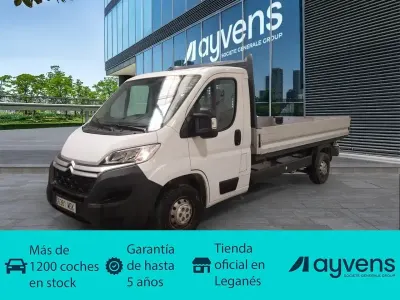 Usado Citroën Jumper 140 CV (102 kW) 2024 Blanco Monovolumen