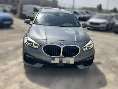 Usado BMW 118 Performance 136 CV (100 kW) 2022 Gris Berlina