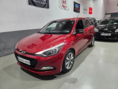 Occasion Hyundai i20 100 ch (73 kW) 2018 Rouge Berline