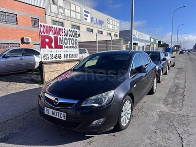 Negro Usado 2012 Opel Astra Excellence Berlina | 5490 € (Buen precio)