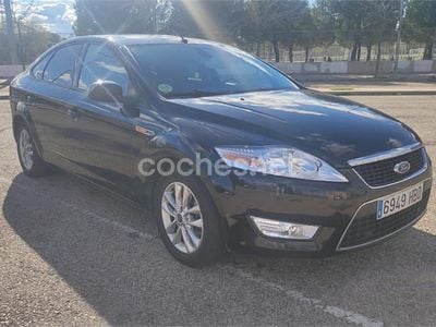 Usado Ford Mondeo Trend 140 CV (102 kW) 2010 Negro Berlina