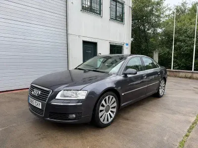 Usado Audi A8 280 CV (205 kW) 2005 Gris / plata Berlina