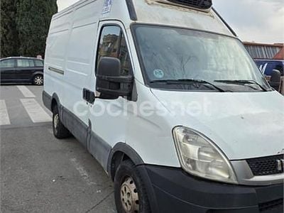 Usado Iveco Daily 126 CV (92 kW) 2009 Blanco Recogida