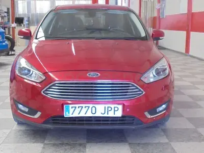 Usado Ford Focus Titanium 125 CV (91 kW) 2016 Granate Berlina