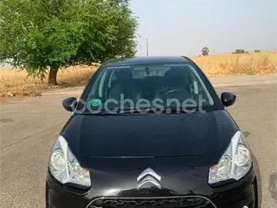 Usado Citroën C3 SELECTION 73 CV (53 kW) 2011 Negro Berlina