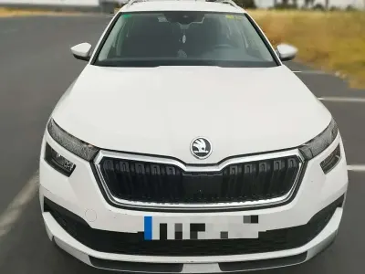 Usado Skoda Kamiq Ambition 116 CV (85 kW) 2020 Blanco SUV