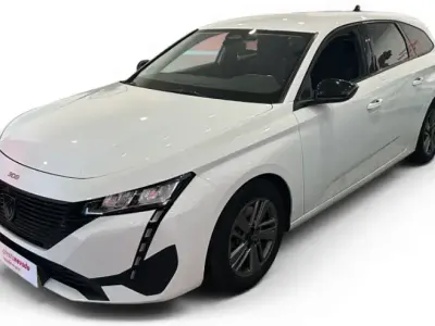 Usado Peugeot 308 131 CV (96 kW) 2022 Blanco