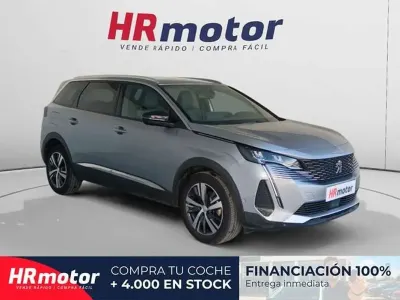 Usado Peugeot 5008 Allure 131 CV (96 kW) 2023 Gris SUV