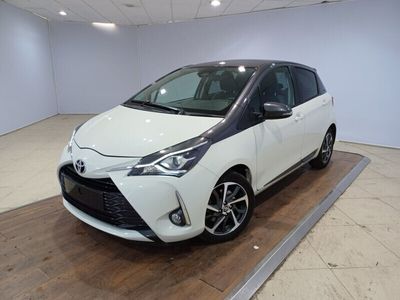 Używany Toyota Yaris 111 KM (81 kW) 2019 Biały Sedan/Limuzyna