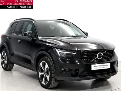 Usado Volvo XC40 Core 163 CV (119 kW) 2023 Negro SUV
