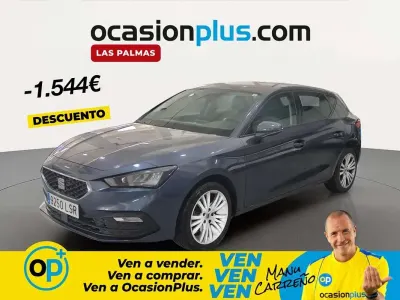 Usado Seat Leon Style 110 CV (80 kW) 2021 Gris Utilitario