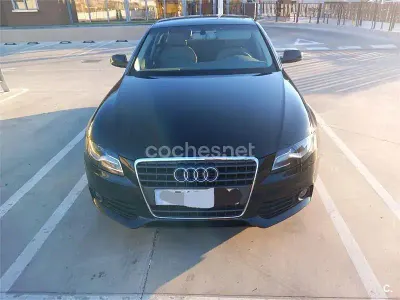 Usado Audi A4 136 CV (100 kW) 2010 Negro Berlina