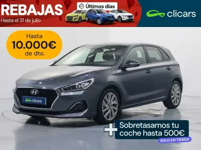 Usado Hyundai i30 140 CV (102 kW) 2018 Gris / plata Berlina