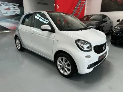 Usado Smart ForFour Passion 90 CV (66 kW) 2017 Blanco Utilitario