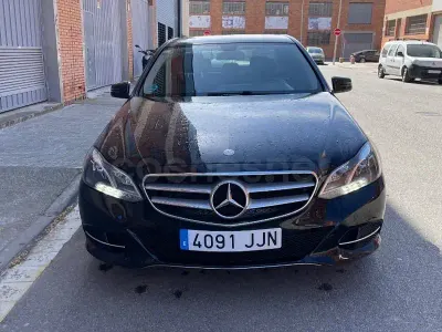 Usado Mercedes E220 Avantgarde 170 CV (125 kW) 2015 Negro Berlina
