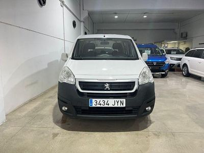 Usado Peugeot Partner Tepee Access 76 CV (55 kW) 2017 Blanco Monovolumen