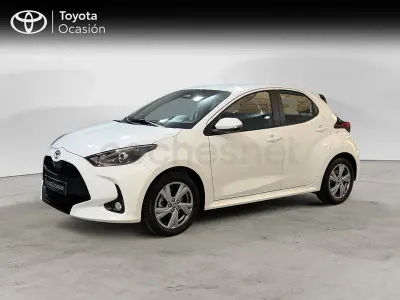 Usado Toyota Yaris Hybrid Active 116 CV (85 kW) 2025 Blanco Berlina