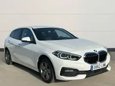Usado BMW 116 116 CV (85 kW) 2021 Blanco Utilitario