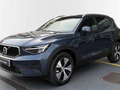 Azul Nuevo 2025 Volvo XC40 Core SUV | 35.850 € (Precio justo)