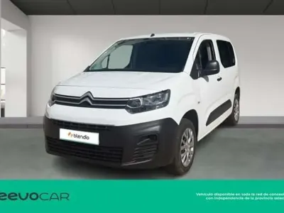 Usado Citroën Berlingo Live 102 CV (75 kW) 2023 Gris Monovolumen