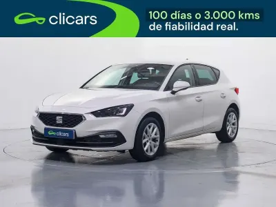 Usado Seat Leon Style 110 CV (80 kW) 2022 Blanco Utilitario