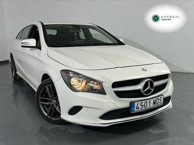 Usado Mercedes CLA200 Shooting Brake 136 CV (100 kW) 2016 Blanco Familiar