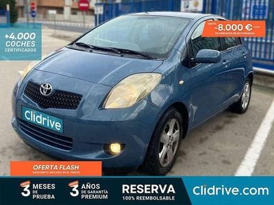 Usado Toyota Yaris Live 90 CV (66 kW) 2006 Azul Utilitario