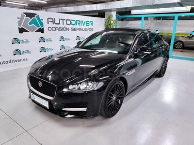 Usado Jaguar XF R-Sport 300 CV (220 kW) 2017 Negro Berlina