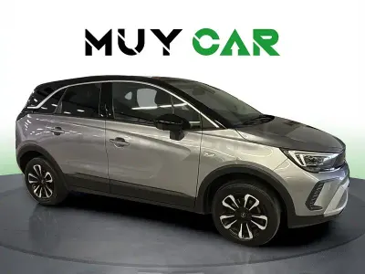 Usado Opel Crossland Edition 110 CV (80 kW) 2024 Gris / plata SUV
