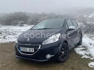 Begagnad Peugeot 208 Access 82 HK (60 kW) 2015 Blå Halvkombi