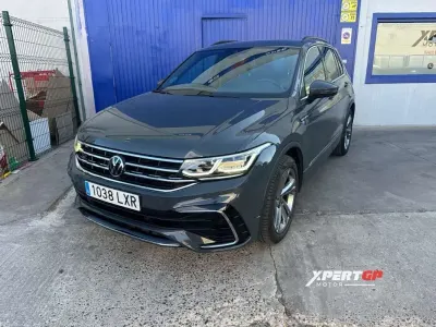 Usado VW Tiguan R-line 150 CV (110 kW) 2022 Gris SUV