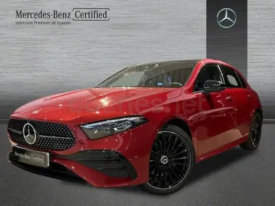 Usado Mercedes A250 AMG line 218 CV (160 kW) 2023 Manufaktur rojo patagonia Berlina