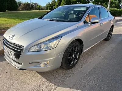 Usado Peugeot 508 Allure 140 CV (102 kW) 2013 Gris / plata Berlina