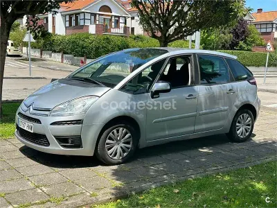Usado Citroën C4 Picasso Seduction 112 CV (82 kW) 2013 Gris / plata Monovolumen
