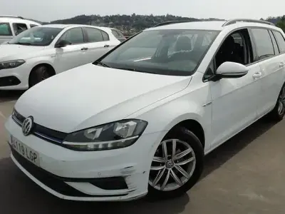 Usado VW Golf VIII Edition 130 CV (95 kW) 2020 Blanco Familiar