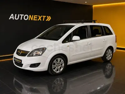 Używany Opel Zafira Enjoy Plus 110 KM (80 kW) 2011 Biały Minivan