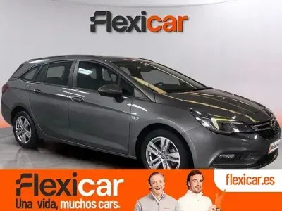Usado Opel Astra Innovation 150 CV (110 kW) 2019 Gris Familiar