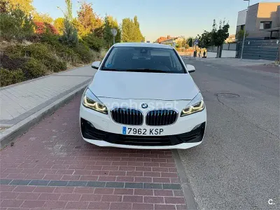 Usado BMW 225 Active Tourer iPerformance 224 CV (164 kW) 2018 Blanco Monovolumen