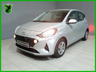 Usado Hyundai i10 67 CV (49 kW) 2021 Gris / plata Utilitario