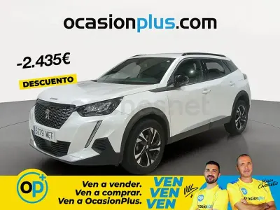 Usado Peugeot 2008 Allure 100 CV (73 kW) 2023 Blanco SUV