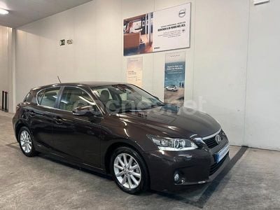 Lexus CT200h