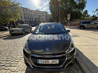 Usado Peugeot 208 Access 82 CV (60 kW) 2015 Gris / plata Utilitario