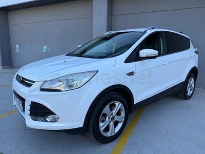 Usado Ford Kuga Trend 120 CV (88 kW) 2016 Blanco SUV